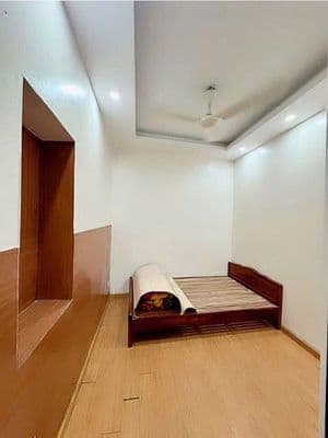 Cho thuê nhà nguyên căn Âu Cơ, Tây Hồ, 50m2, 5 ngủ