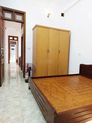 Cho thuê nhà 55m² 2.5 tầng, 2PN, đủ đồ, ngõ 127 Văn Cao, Ba Đình