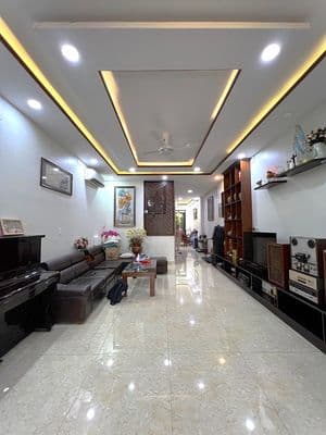 Nhà 4 tầng + thang máy mặt tiền KDC Phú Lợi, P.7, Q.8, 5x20m², hơn 9 t