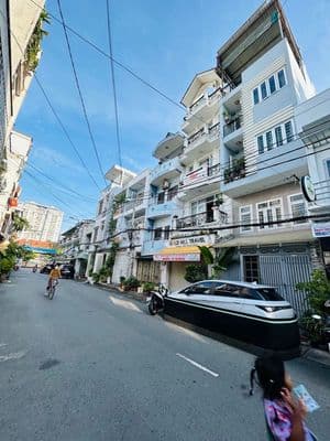 Nhà mặt tiền KD Quận 7, 5 tầng, 4x12.5m, 11.x tỷ