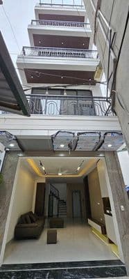 Nhà 53m² 5 tầng Thượng Thanh, Long Biên, full nội thất