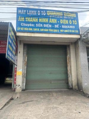 Nhà cần bán gấp mặt tiền QL1A, gần KCN, trường học, bệnh viện, …
