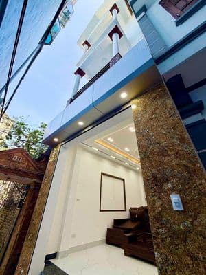 Nhà 4 tầng 43m2 Thanh Trì, gần phố, tiện ích