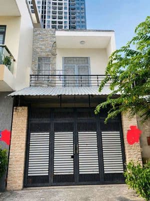 nhà lầu gần ngã tư 550 giá 7 triệu 500