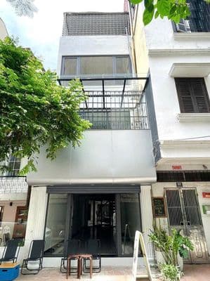 Cho thuê nhà mặt đường Nguyễn Công Hoan, Ba Đình, 50m² x 3 tầng + tum