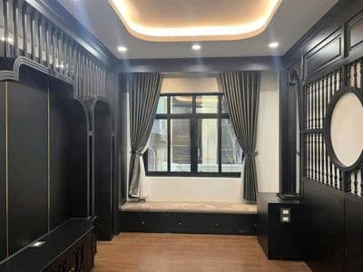 Cho thuê nhà 5 tầng thang máy Phùng Chí Kiên, Cầu Giấy