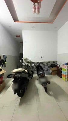 Nhà cấp 4 ngay lê văn chí thủ đức giá 7 tr