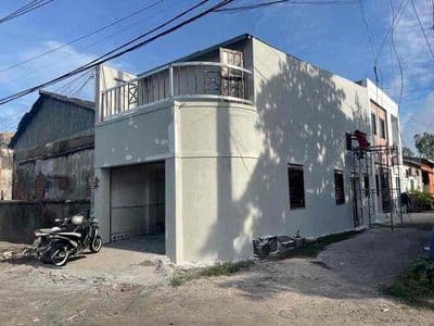 nhà mặt tiền góc 3 phòng ngủ hẻm xe hơi