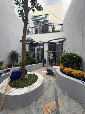 Nhà đẹp 3tầng gầnbiển hòaminh