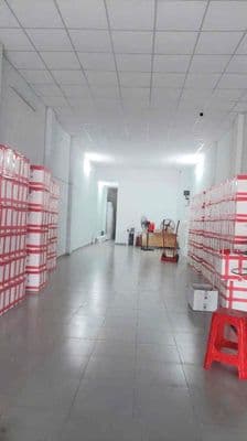 Nhà kho mặt tiền tx21 5x30 nền gạch men 1pn giá 12 triệu có bớt
