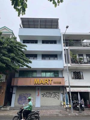 Mặt tiền nguyễn văn hưởng, q2 ngang 10 m