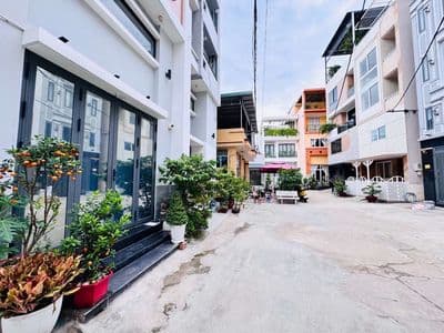 Hẻm xe hơi quay đầu Lê Quang Định - 5 tầng - 6mx11m - 5PN chỉ 9.2 tỷ