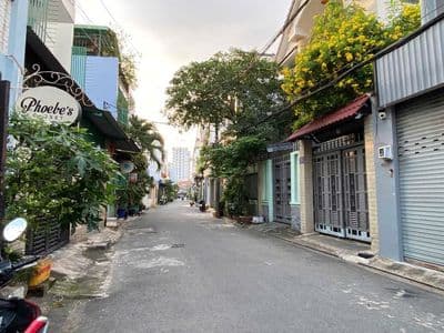 Nhà Thuê 6x15m.Cấp 4.Hẻm 6m Thoại Ngọc Hầu.Gía:10tr