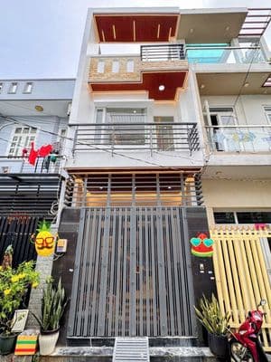 Nhà mới ở ngay 3 tầng 4PN 3WC HXH chỉ 100tr/m2