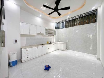Chính chủ cho thuê mặt tiền Tây Sơn 4x20m đúc 3 tấm 3pn 4wc mới