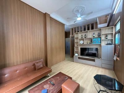 Cho thuê nhà 2 tầng trần cao vân - gần biển nguyễn tất thành