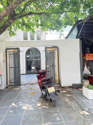 Cho thuê mặt tiền kinh doanh. dt: 104m2. giá: 12,5triệu/ tháng
