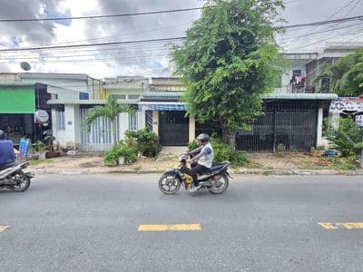 Nhà phố mặt tiền đường Nguyễn Đình Chiểu, phường Đông Hòa, TP Dĩ An