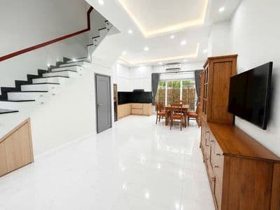 Cho thuê nhà RioVista gần Gia Hòa, Đỗ Xuân Hợp 5x15m 3 lầu 4PN, gara.