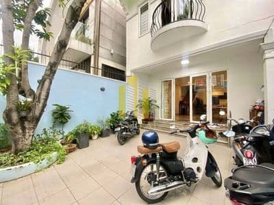 Nhà phố đẹp khu an phú – sân rộng đậu xe hơi – giá 32 triệu