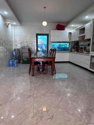 Nhà khu tên lửa sát siêu thị nhật 5x20m 3.5 tấm đầy đủ nội thất 30tr