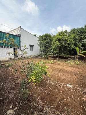 Bán nhà + đất kế uỷ ban Bình phú