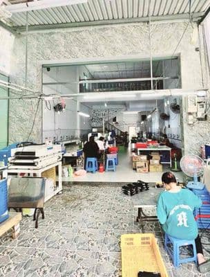 Cho thuê kho xưởng 150m2 - 2PN - 2WC - Xe tải vào tận nơi - Quận 12