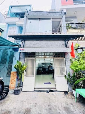 Nhà hẻm xe tải 8m, gần sát Mặt tiền Âu Dương Lân