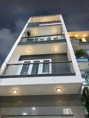 Nhà nguyên căn. Hẻm xe tải. 4PN.5WC.