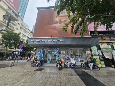 Nguyễn Huệ Ngang 10m 2 Tầng 250m2 mới sửa nhà hàng cà phê showroom