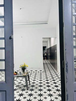 Nhà gần trường nguyễn văn thệ. trệt lầu 3pn 2wc