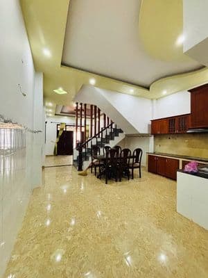 Nhà 3 phòng ngủ full nội thất gần siêu thị go