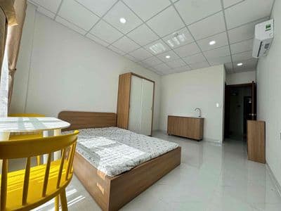 Studio ban công full nội thất mới xây ngay phạm văn đồng