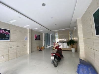 Cho thuê nhà ở kinh doanh 4 tầng có thang máy thích quảng đức 45 triệu