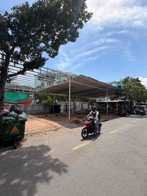 nhà Kinh doanh quán ăn cafe MT 20 mét Phường Hoà Hưng Quận 10
