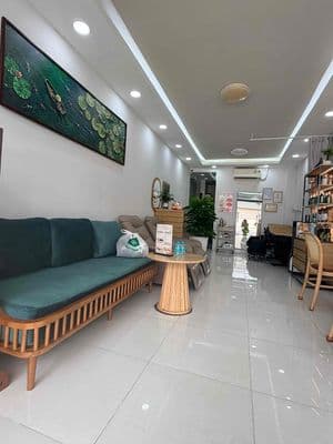 SHARE MB Q3 làm nail 6tr ( bao điện nước)