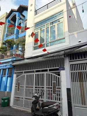 Gần bệnh viện lê văn thịnh - đường oto-nhà 1t1l + sân thượng - 2pn 2wc