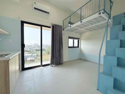 Duplex suêu rộng kế bên ufm