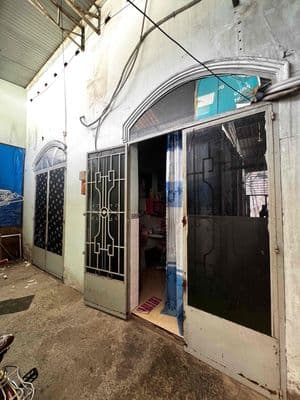 Cho thuê nhà hẻm NVQ. chợ cầu. 3m x 10m. gác lửng. Giá 3;8 triệu
