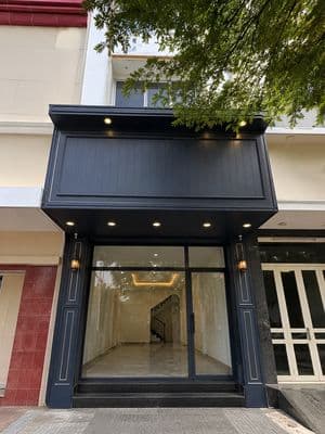 Cho thuê nhà dt:4x25m mặt tiền võ văn tần, phường 5, quận 3