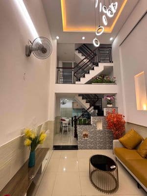 Cho thuê nhà mới hẻm 160// đường số 4 p16 gò vấp