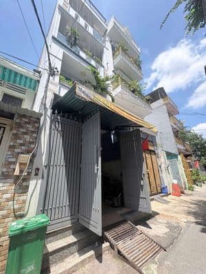 Nhà hẻm xe oto toạ lạc Lê Văn Quới