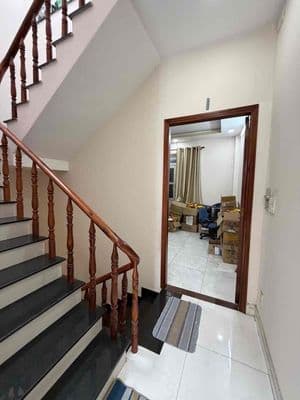 7.6 tỷ – nhà 5 tầng đẹp, hẻm 7m – 5pn – thang tời – sổ a4 tầm g