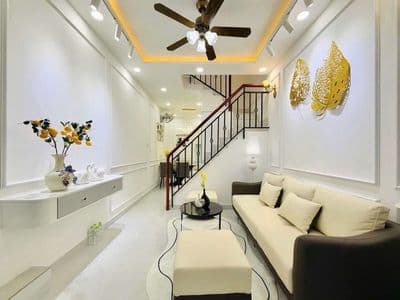 Bán nhà đẹp ở p12 - 28m² - nhỉnh 3 tỷ