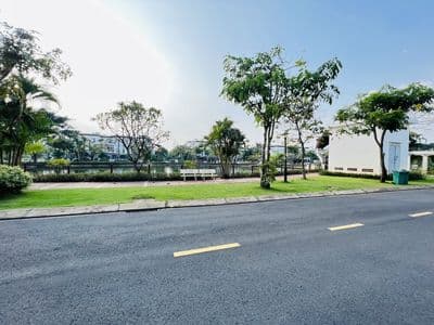 Nhà thô view công viên melosa khang điền - tiện làm kho hoặc làm cty