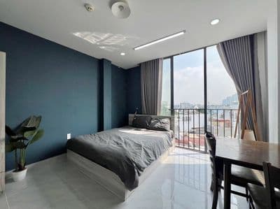 1 phòng ngủ ban công gần trung tâm