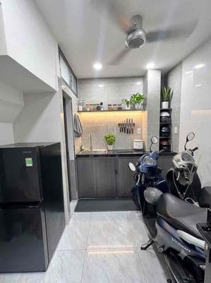 Nhỉnh 2tỷ - ngã tư hàng xanh - hẻm 3m - 3tầng - 2pn - kế bên đại học h