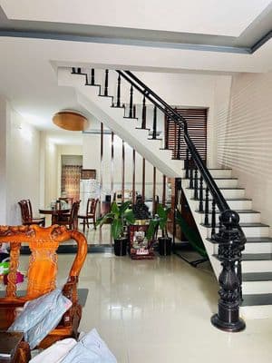 Cho thuê nhà 2 tầng: đô đốc lộc - 3 phòng - 3wc