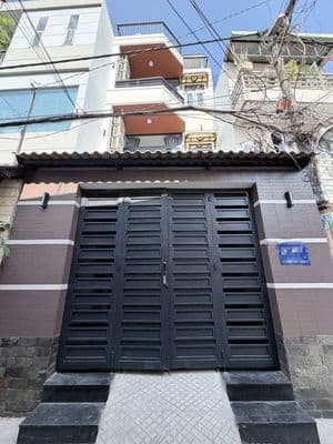 Bán căn hộ dịch vụ thu 65tr/th đường bờ bao tân thắng, tân phú