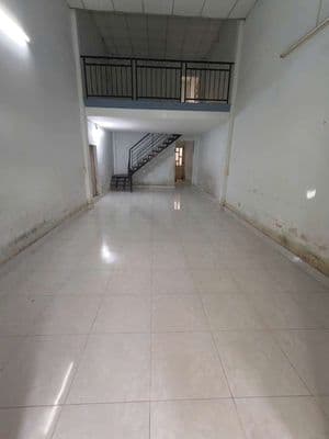 Nhà 4x17m gần chợ kênh 26/3 – gác lửng 1 pn kín 1 pn hở hướng đông